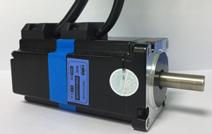 什么是保持轉矩？步進電機的外表溫度允許達到多少？